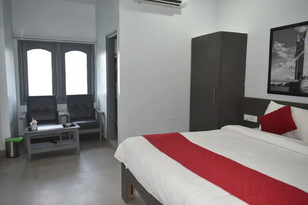 Hotel Anand