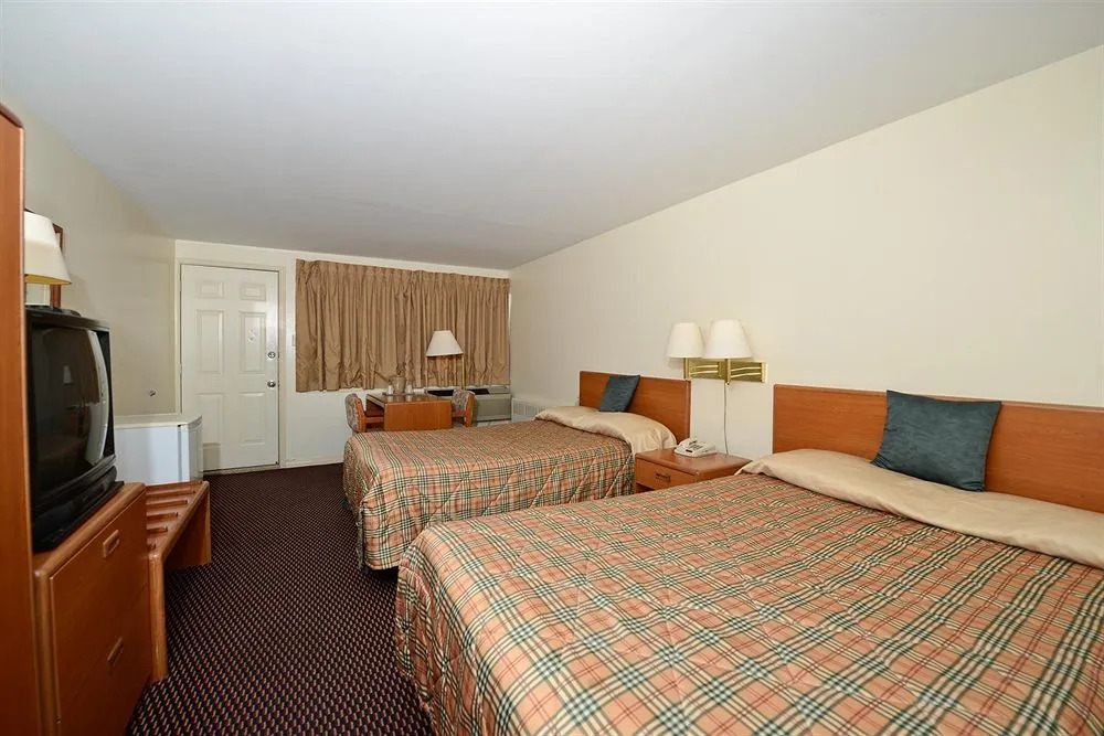 Travelers Inn