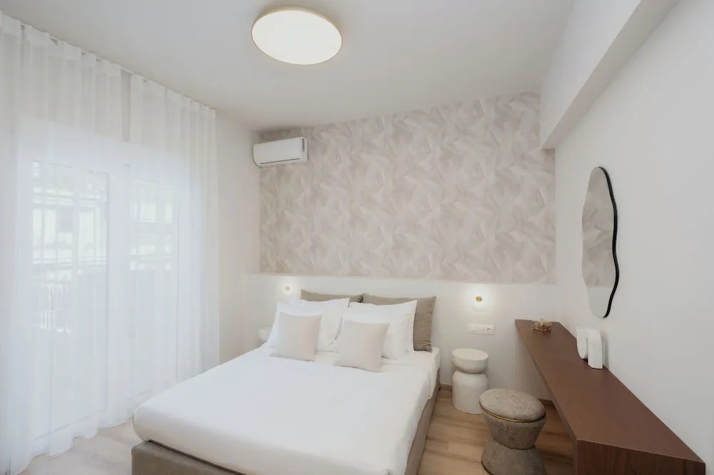 Luxury & Spacious Penthouse in Athens with Terrace