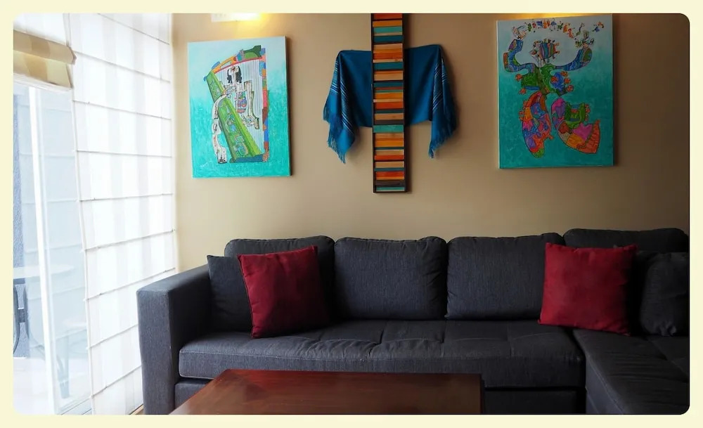 Cozy Colonial Cuenca Condo