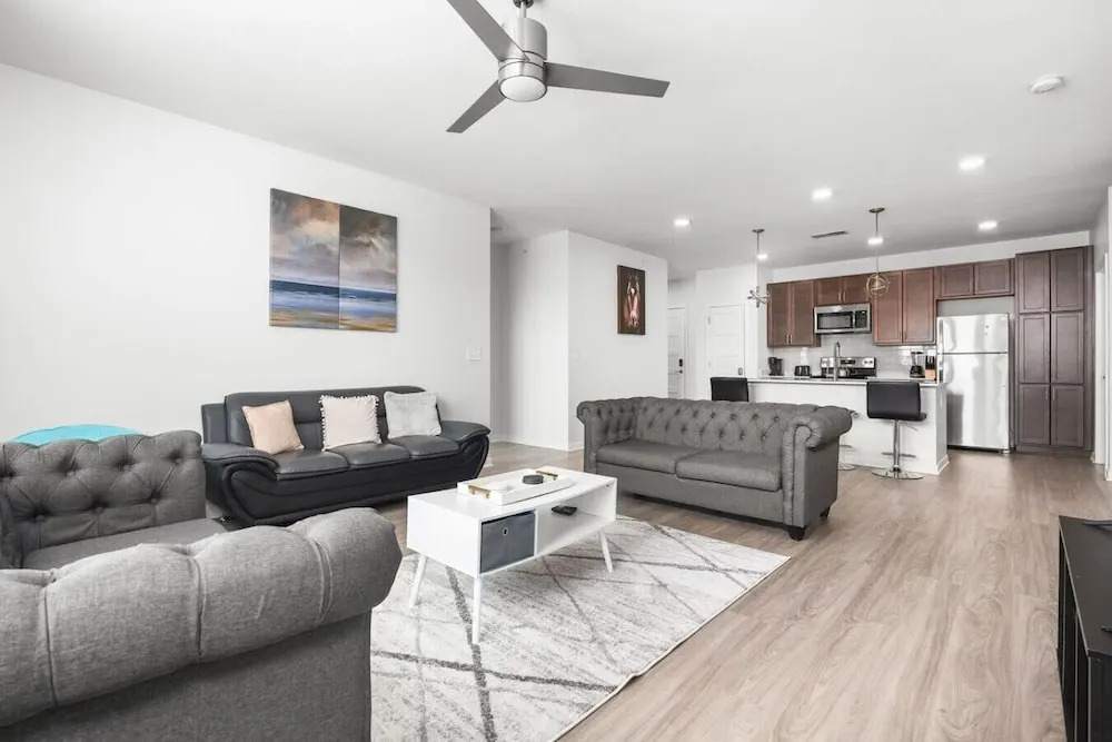 Affordable 2-bedroom Fishers Pool View