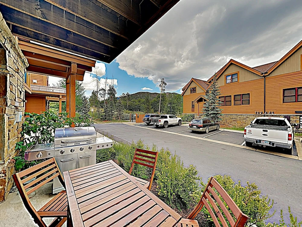 New Listing! Antlers Gulch Gem W/ Hot Tub 2 Bedroom Townhouse