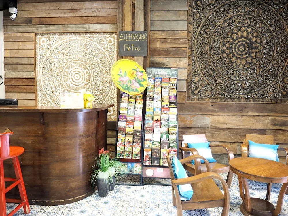 AT Phra Sing Retro