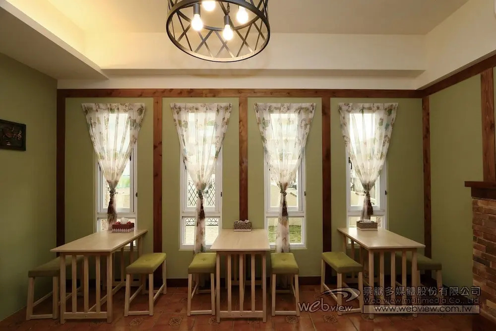 Bear Homestay
