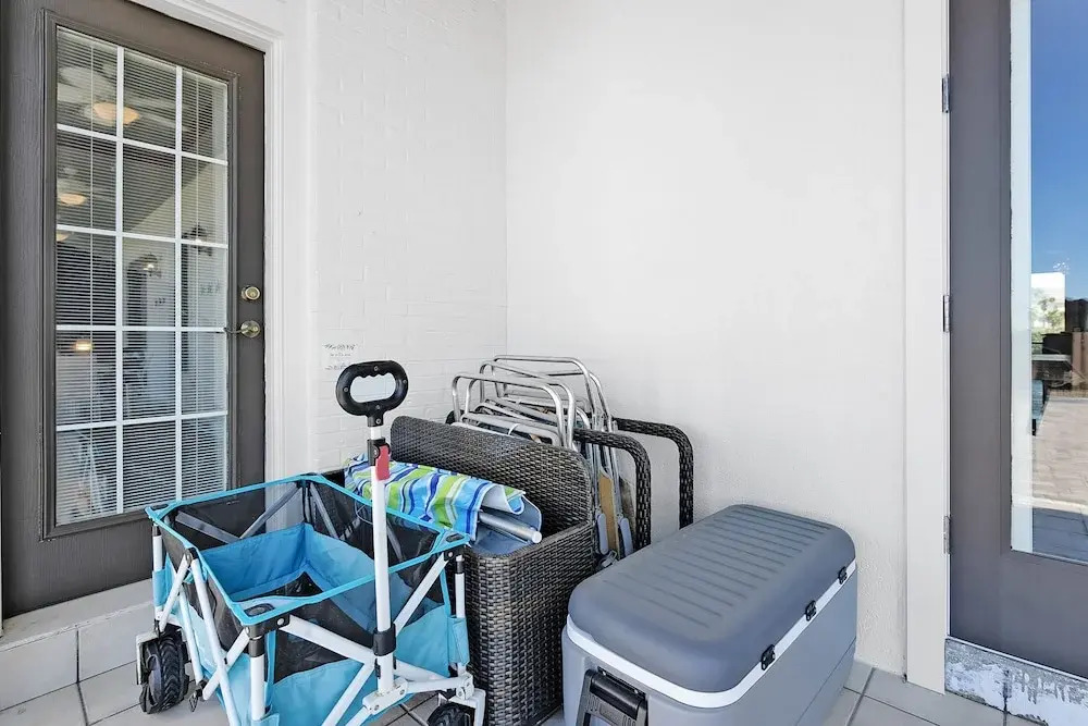 Waterfront Home w Patio Heated Pool Dock Beach