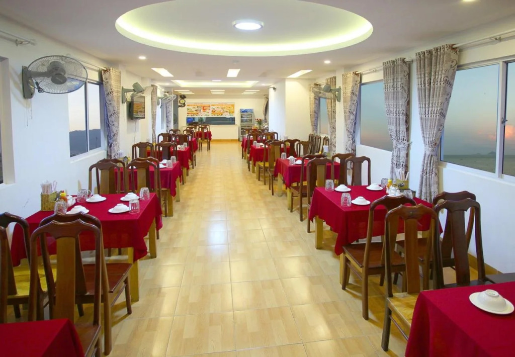 Glory Dragon Hotel