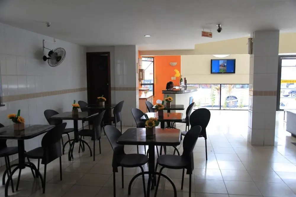 Hotel Piramide Pituba - Av Paulo VI
