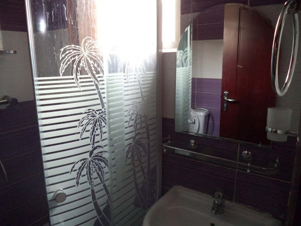 Pine Crest Exclusive Hotel & suite