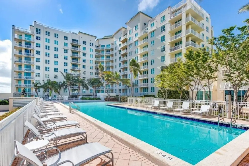 314S Nautical Beach Suite - 2 Beds, Pools, Jacuzzi, Beach, Shops Dog Friendly