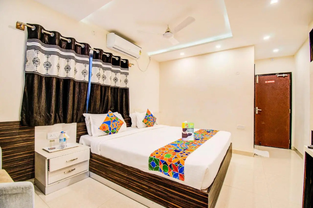 FabHotel Corporate Crown - Nr Jyoti Nivas University