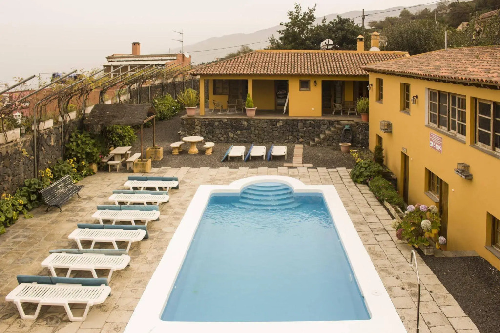 Casas Rurales La Tanquera y Las Rosas