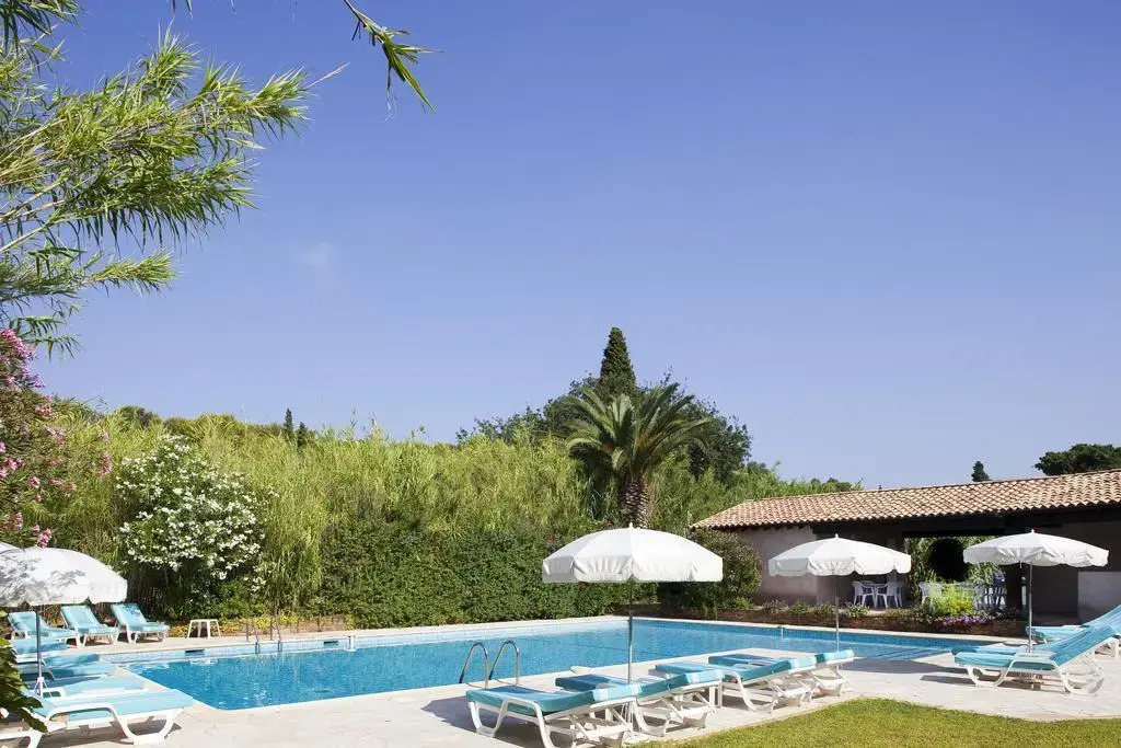 Rental Apartment Les Mas de Gigaro - La Croix-Valmer 1 bedroom 4 persons