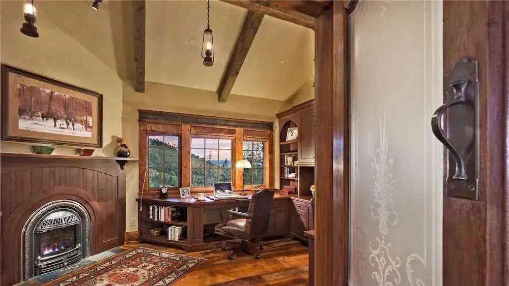 Gold Mine Lodge 6 BedroomHoliday home By Moving Mountains