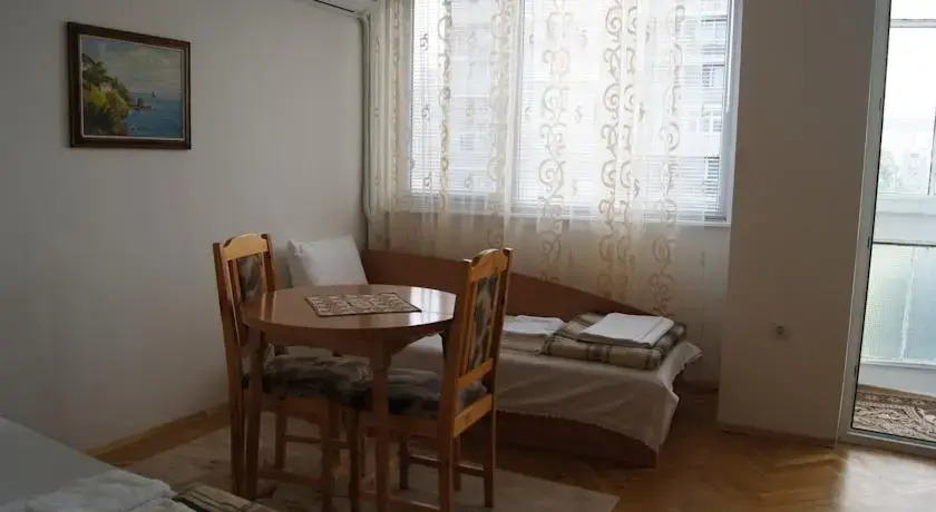 Sea Siren Apartment