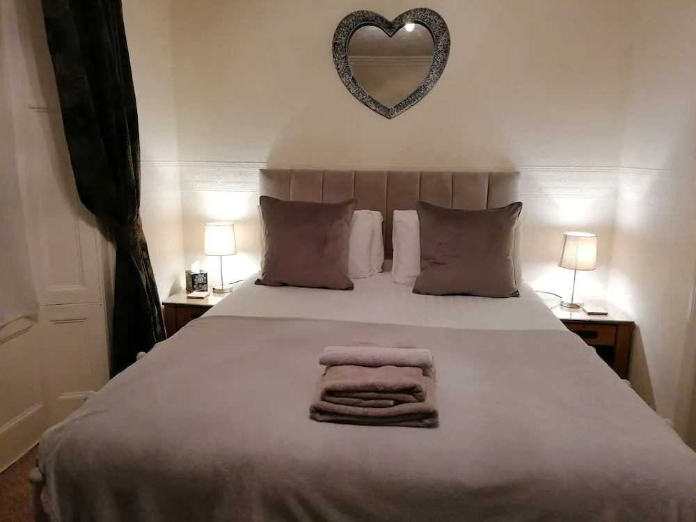 Abbey House B & B