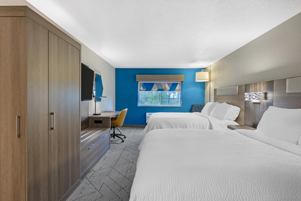 Holiday Inn Express Hotel & Suites Charlotte by IHG