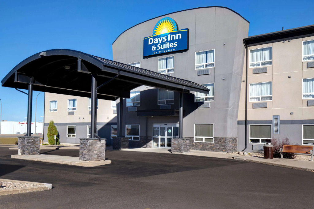 Days Inn & Suites by Wyndham Yorkton