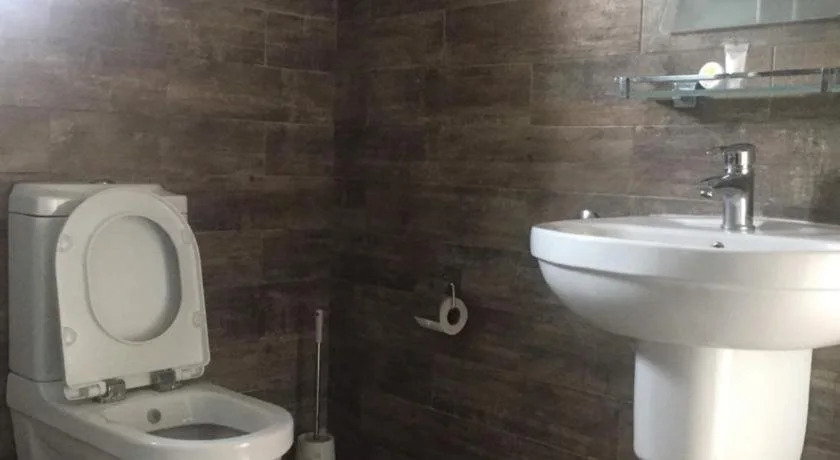 Ellyxville Hotel