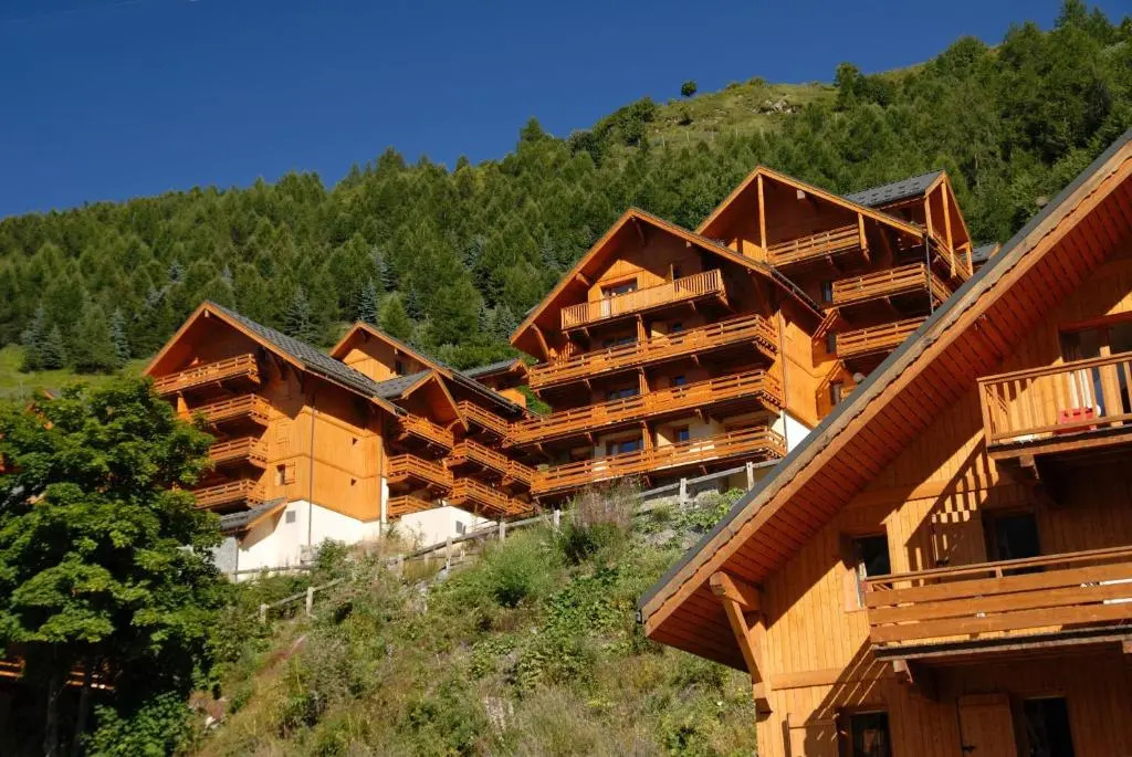 Résidence Odalys Le Hameau et les Chalets de la Vallée dOr
