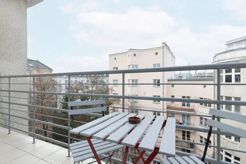 Warsaw Grójecka by Renters Prestige