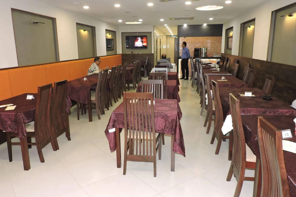 Golden Suites Hotel