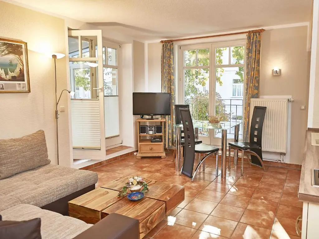 Villa Saxonia - WG 13 mit Wintergarten, strandnah