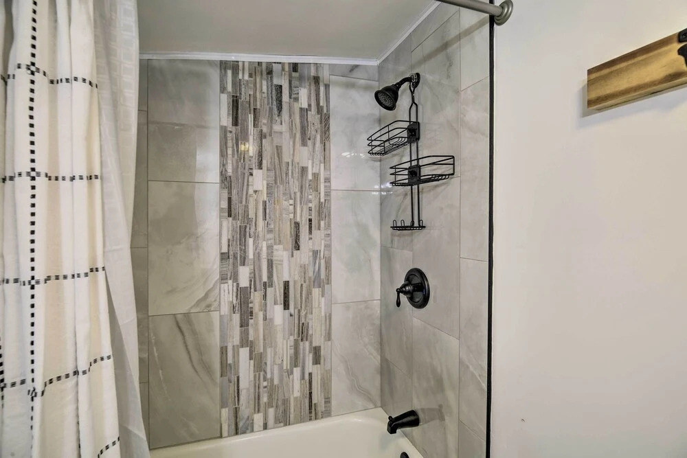Updated Bristol Retreat ~ 2 Miles to Downtown!