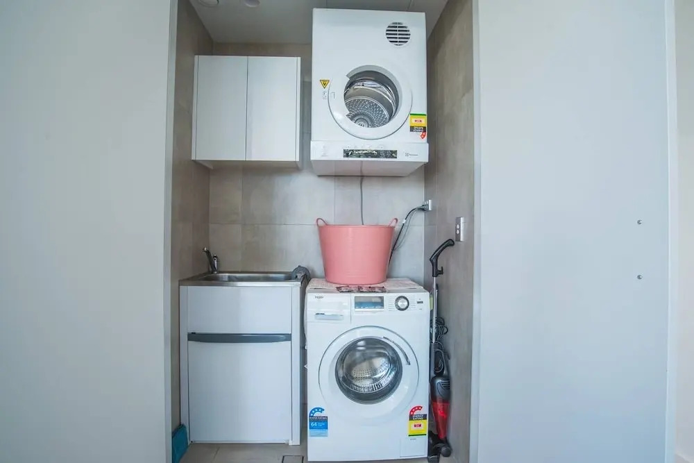 Lively 2bed1bath Mascot APT