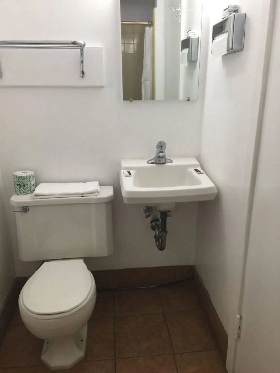 Mid Town Motel