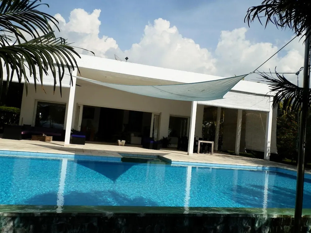 Villa Cymopoleia