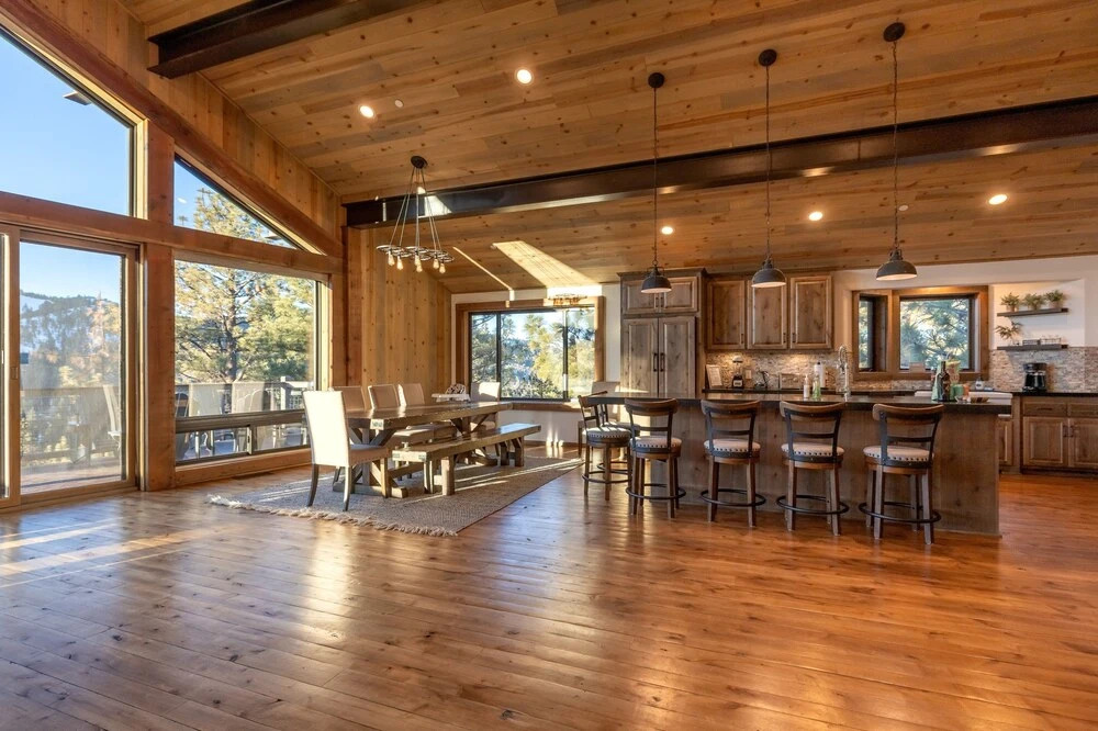 18 - Ponderosa Peak 5 Bedroom Home by Redawning