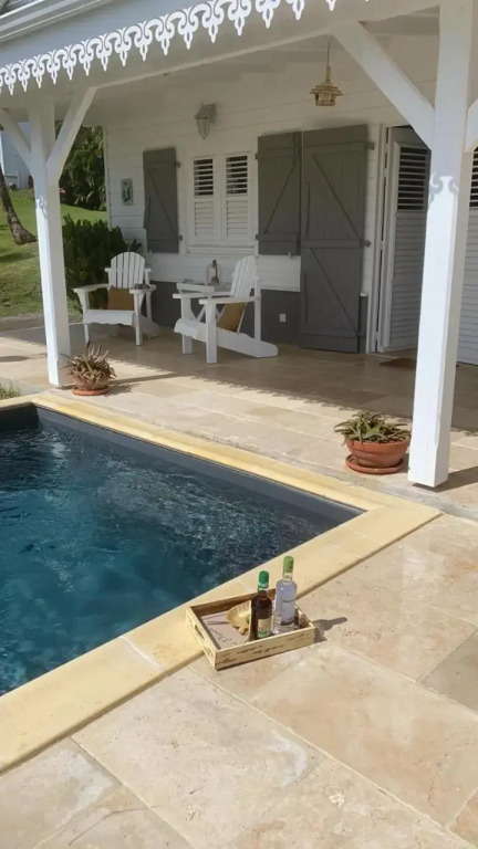 Villa 1 de standing 80m2 avec piscine et vue imprenable sur la mer et sur la campagne