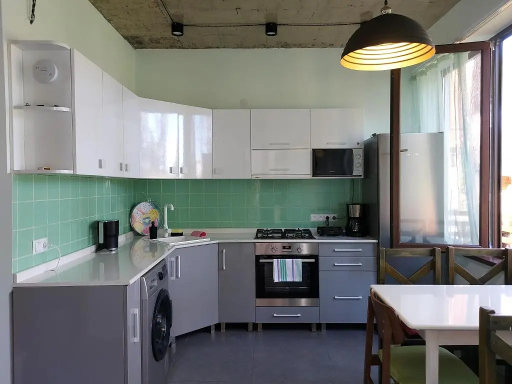 Beachfront 4-bedroom home in Kaprovani pine forest