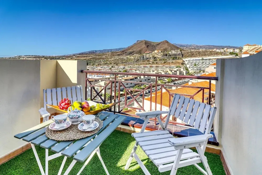 Two-floor Penthouse w Complex Pool Outdoor Terrace