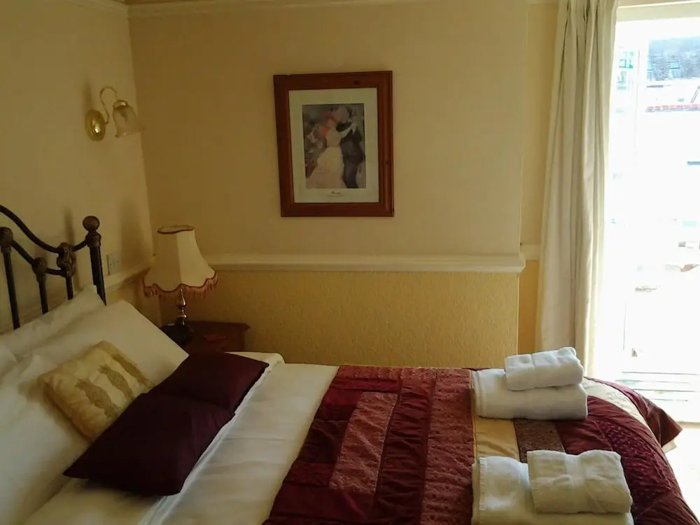 No. 9 Guest House