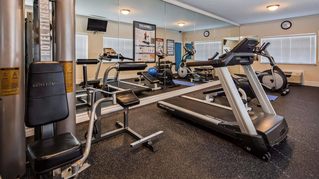 Best Western Club House Inn & Suites