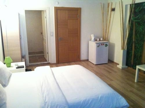 Gc Suites 1
