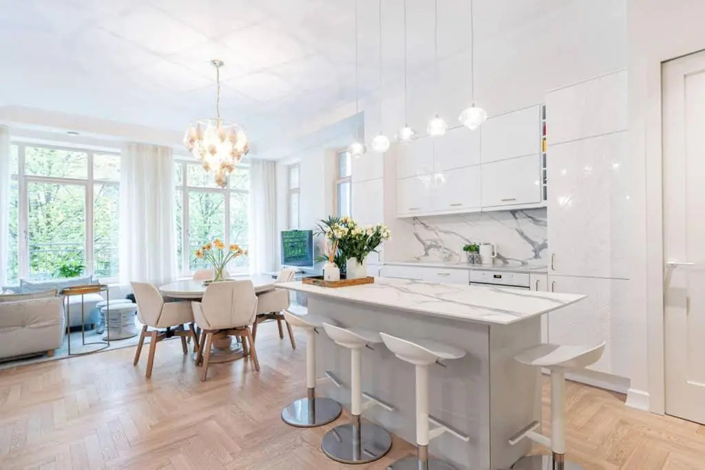 Jogailos Residence peaceful Old Town luxury 3 bdr 2 bathr FREE GARAGE