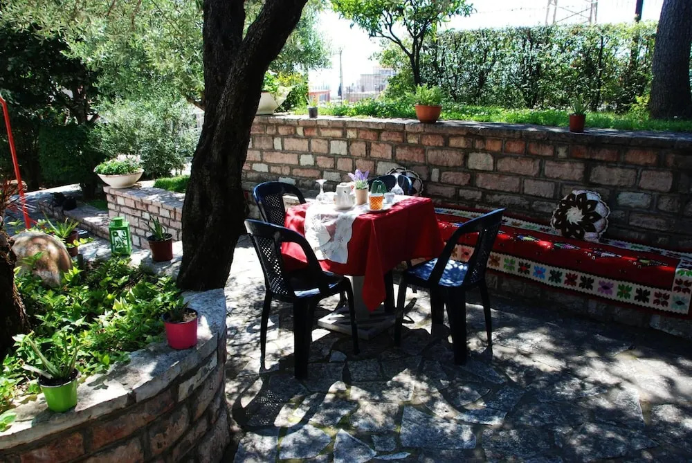 Villa Green Garden