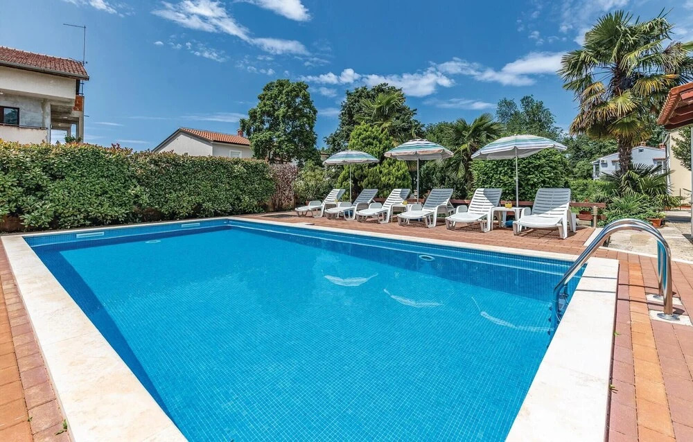 Beautiful Home in Porec With Wifi and 2 Bedrooms