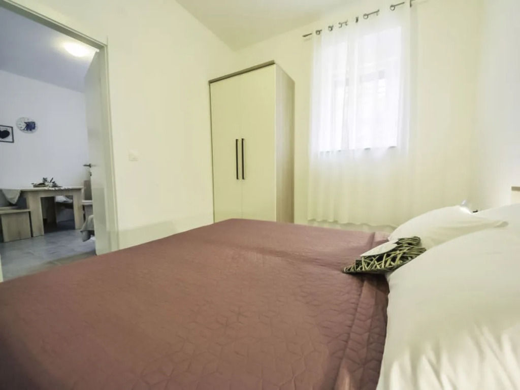 Apartment Snježana Karlobag 32186
