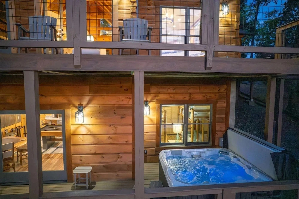 Luxury Cabin Lake View Access Theater Game Room