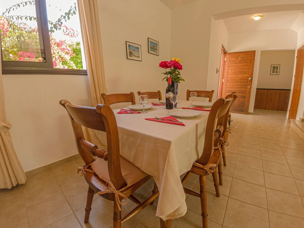 Aura Holiday Villas