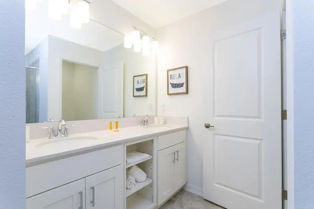 Stunning 2Bd Apto Close to Disney @ Storey Lake Resort 307