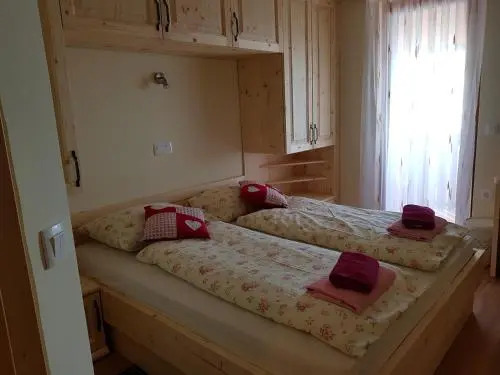 Guest house Pr Ambružarju & Apartments