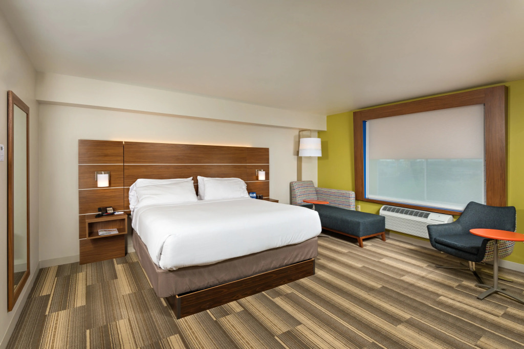 Holiday Inn Express Peoria North - Glendale by IHG