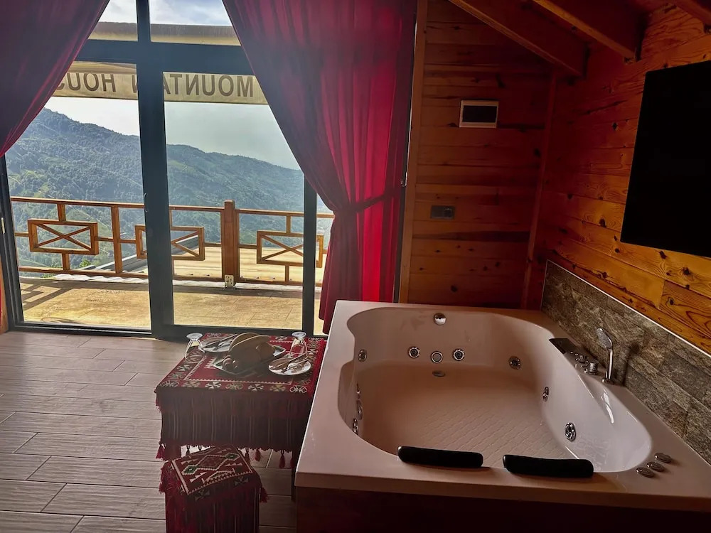 Celazeni̇ Bungalov