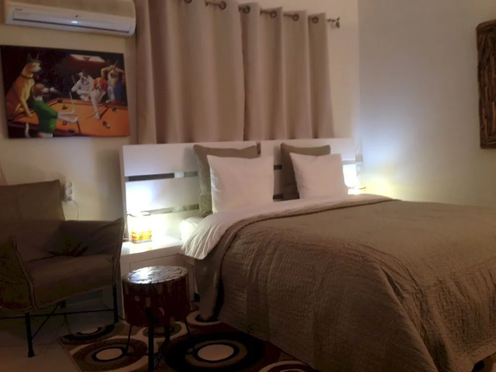 Dato's Beach Studio-Apartments