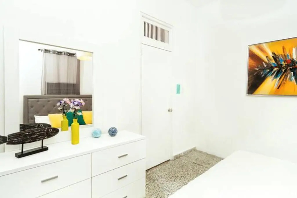 Comfy 2BR in Condado. Short Walk to the Beach.