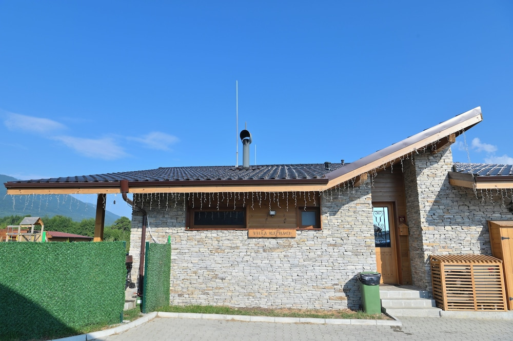 Villa Letizia & Raphael w Jacuzzi near Pirin Golf Resort